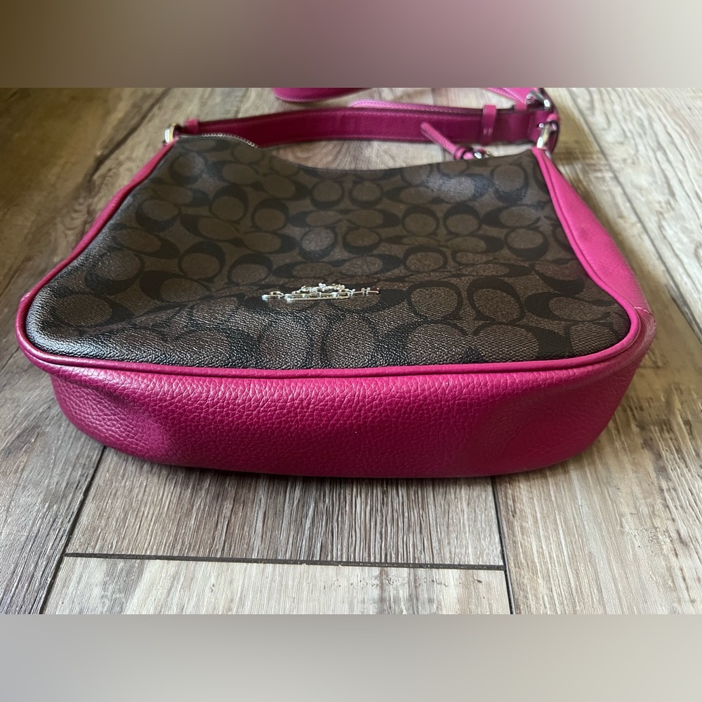 Coach Ellie File Bag In Signature Canvas - Picture 2 of 16